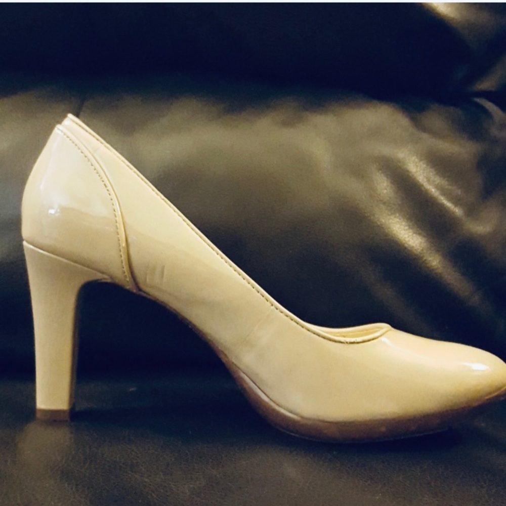 Anne Klein Iflex Beige Heel